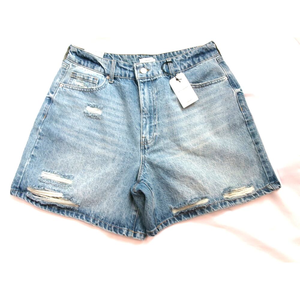NWT Forever 21 90s Shorts Distressed Denim Loose Fit Women's Size 31